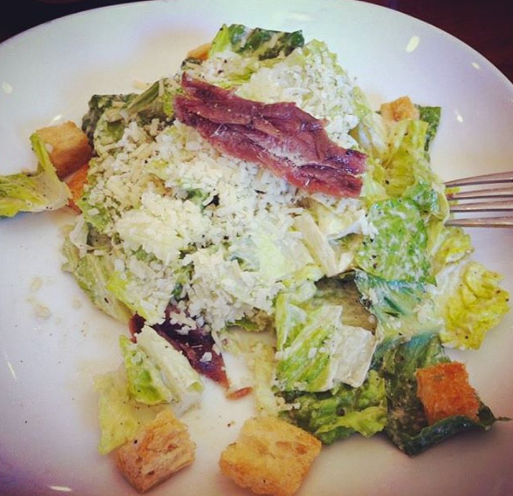 TaraBaklund's tweet photo. Caesar Salad Recipe #WeightFreeWellness #garlicisgood #caesarsalad #recipe #homemade https://t.co/iQPe860RF3 https://t.co/ggDD5IT2wI
