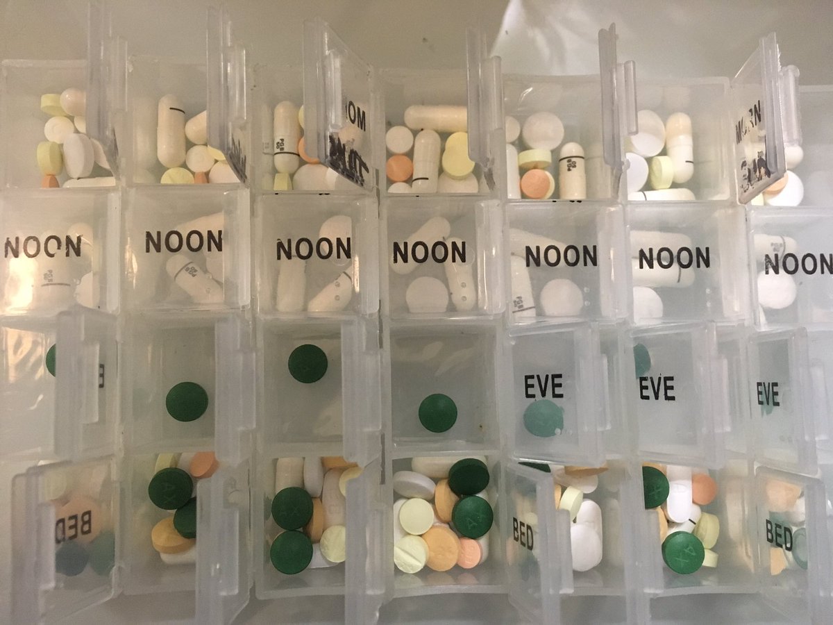 helen_a15's tweet photo. We've added these green beauties back into my daily tablet routine.
#iRattle #yumyum #chroniclife #spoonie #chronicillness https://t.co/wEcwWC40hy