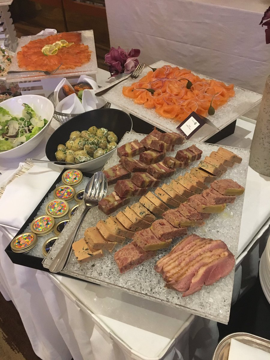 florian_poirot's tweet photo. There is only one place to be tonight and it's @ClassicFineFood #10 years anniversary!!!!! #AMAZING !!!!!!! THANK YOU ! 😘😘😘 https://t.co/luZdoa8dj2