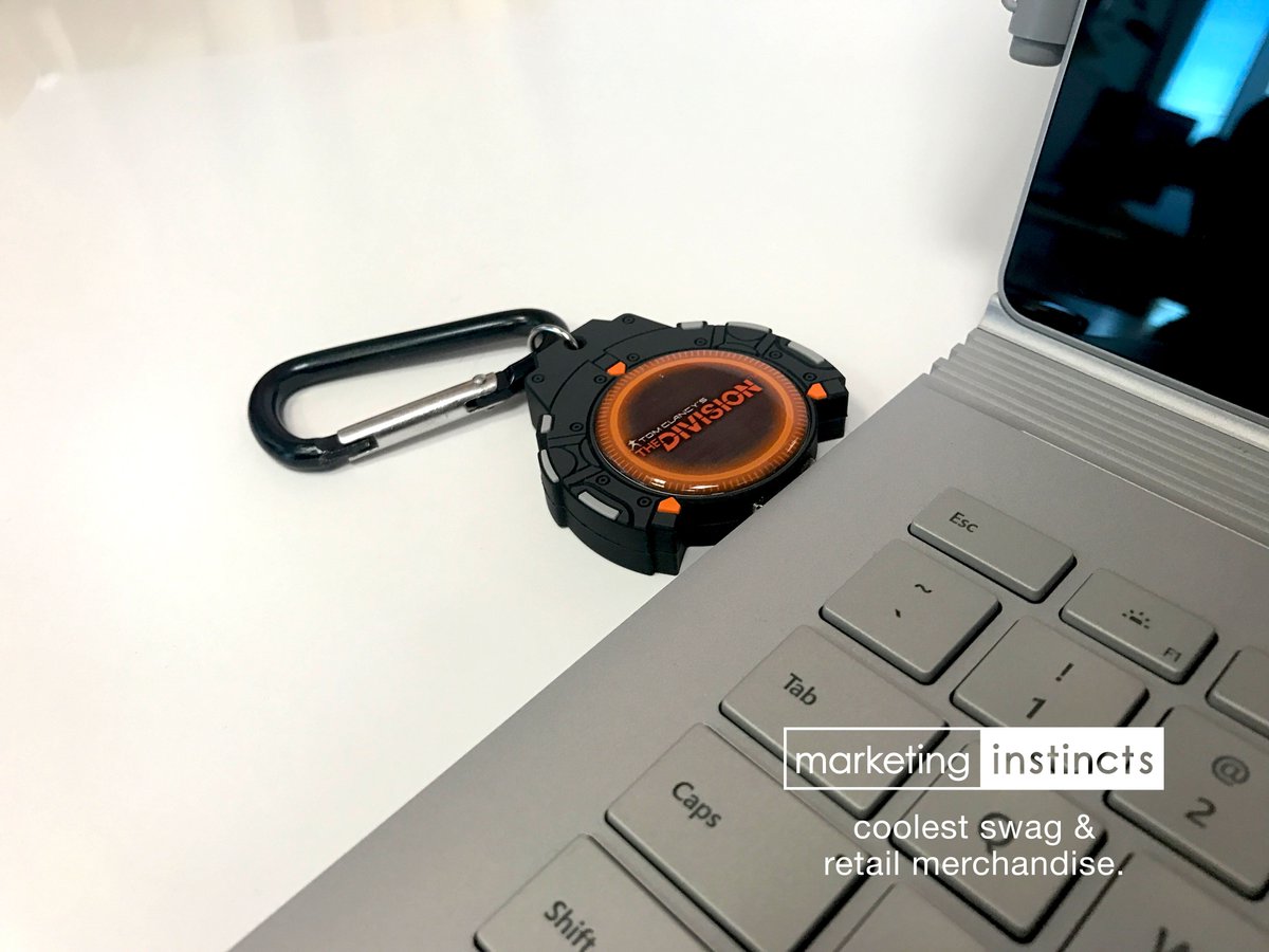 rlycoolswag's tweet photo. Super cool custom USB flash drive we did modeled after the agent watch in @TheDivisionGame as a Target exclusive! #ubisoft  #thedivision https://t.co/yd8MpXbUNm