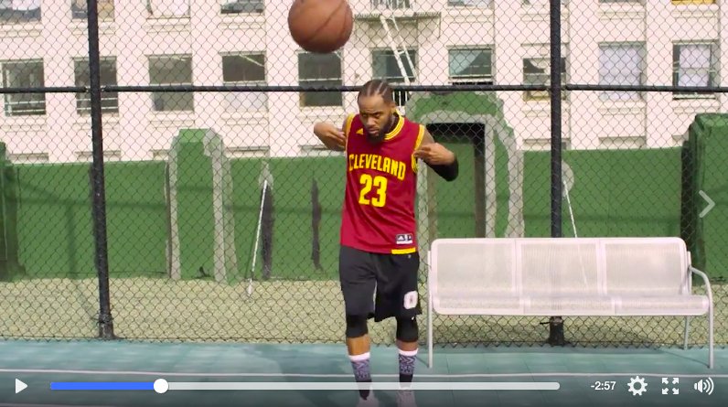 parallelecinico's tweet image. Quando l'imitazione diventa un'opera d'arte: Westbrook, Lebron, Curry, Harden e Melo.
VIDEO: facebook.com/LaGiornataTipo…