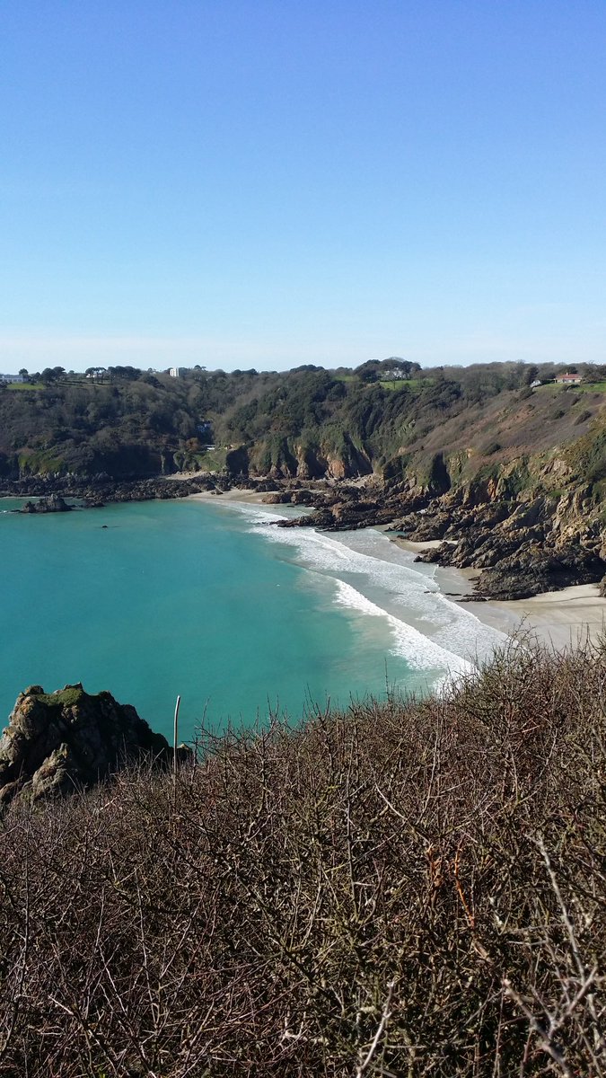 gareth_byrne_uk's tweet photo. Finally discovered the amazing cliff walks of #Guernsey. Great views of @hermisland and @Sark_Island. #Greatthings https://t.co/A6VLN1N4Qu