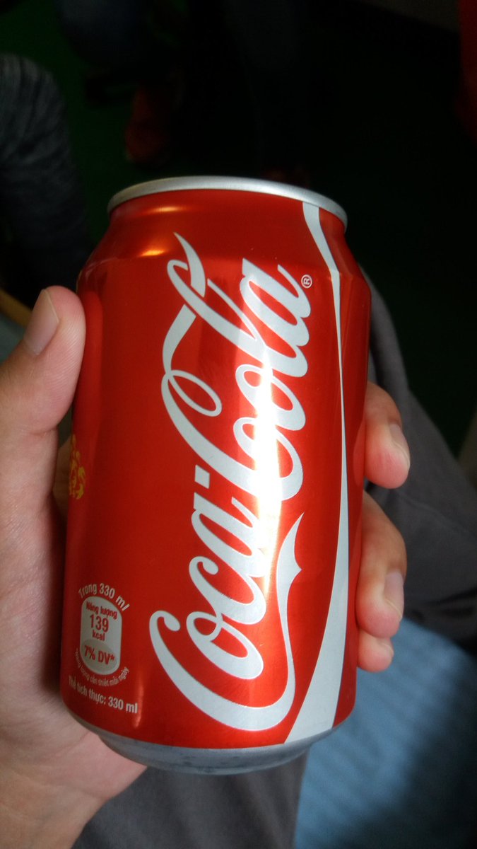 wud_pecker's tweet photo. Coke + Donut = #BagayNaBagay 
Try nyo rin mamaya sa shoot nyo @ylona_garcia @OfficialBaileyM @CocaColaPH https://t.co/z3yuVkgDt4