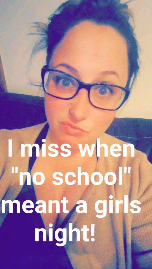 LMAubertine's tweet photo. Tmw Is called "beach cancelled day" #istillgetsnowdays #teacherlife #bedby10 #teacherproblems #schooltilljuly #IFeelOld https://t.co/BbPihiqe6x