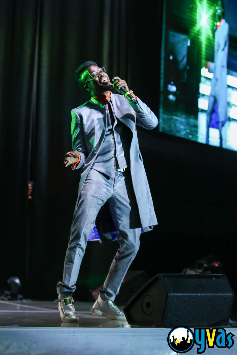 YourViewAwards's tweet photo. Oh nananaah! Beenie owned the stage during his #YVAsPerformance #IconOfTheYear #YVAs2017 #YVAs10 https://t.co/IRzKOCoXtk