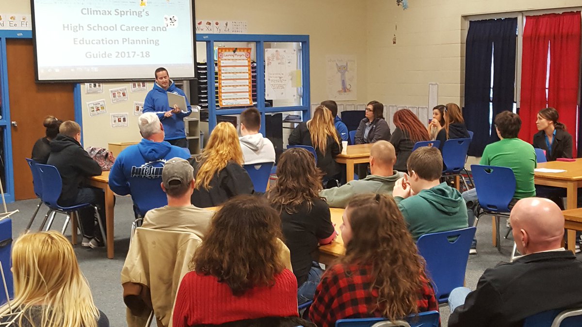 caleb_petet's tweet photo. @CSpringsRIV great turnout for freshman orientation. Thank you parents and everyone who made tonight possible. https://t.co/oG0EgqZJ9S