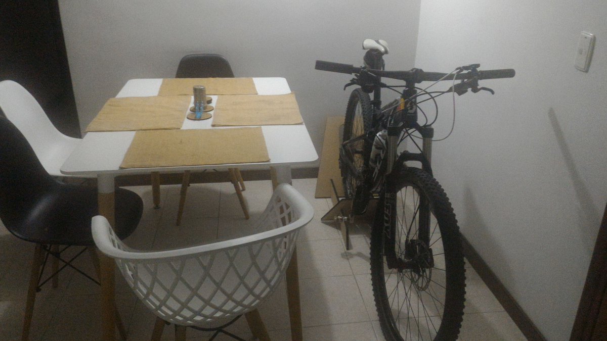 bici_Lab's tweet photo. No se preocupen más por dañar la pared, #bc_Lab les tiene la solución. Soportes en Madera Ecológica MDF https://t.co/hx2E7wSicm