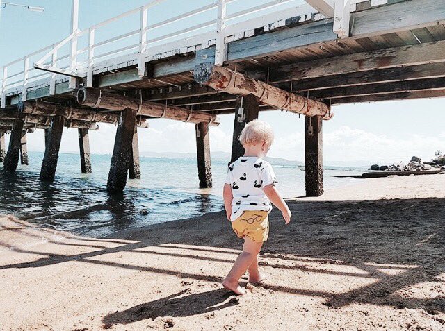 The last of our Swan tshirts are walking out the door. Shop now before they are gone for good! #deerone #gotscertifiedorganic 

#kidsfashion