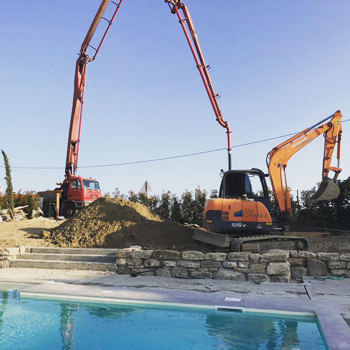 AM Casali: Yard #yard #gardener #gardens #piscina #pools #swim