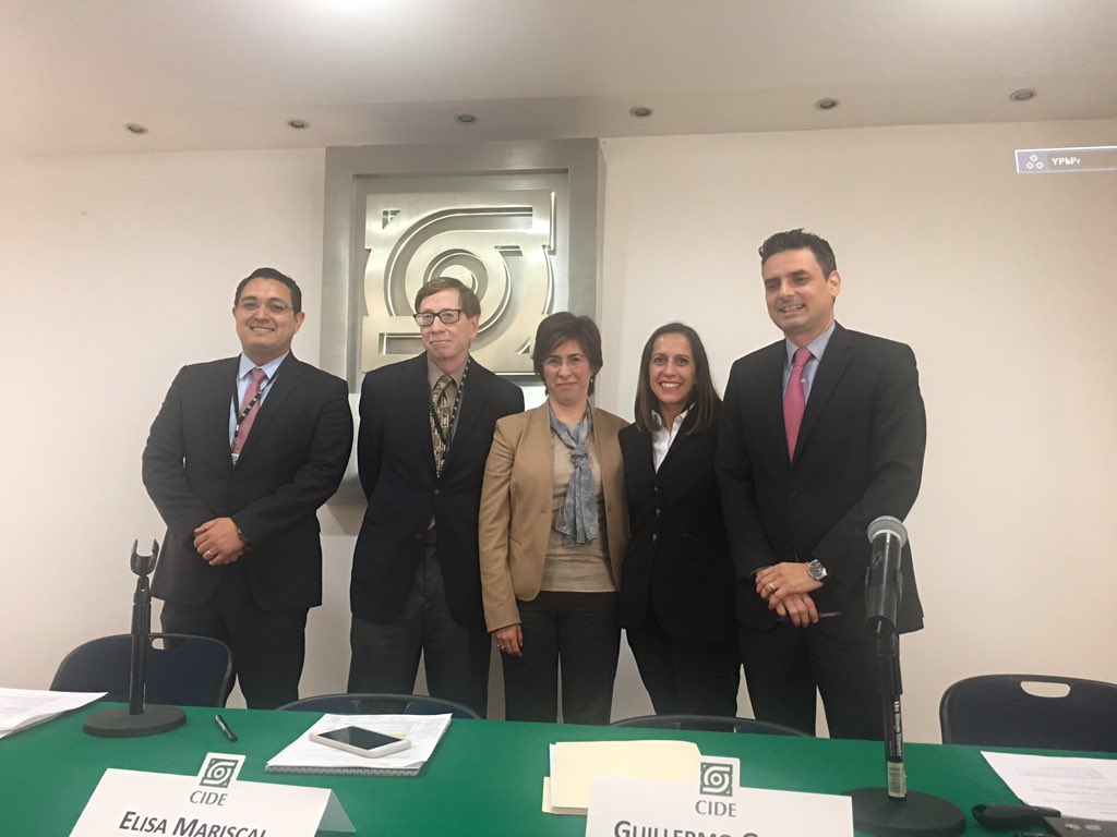 <a href="/PirceCide/">PirceCide</a> <a href="/CIDE_MX/">CIDE</a> <a href="/ITAM_mx/">ITAM</a> <a href="/CRE_Mexico/">CRE México</a> <a href="/SENER_mx/">SENER México</a> <a href="/CNH_MX/">CNH</a>