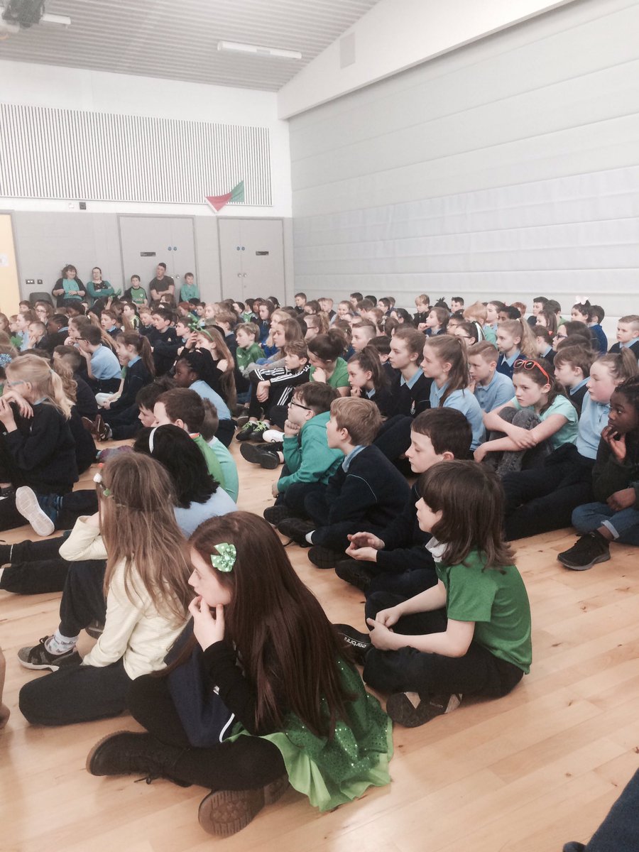 MsCOSullivan's tweet photo. #SnaG2017 #airnean #irishmusic #tradmusic #stfinians #newcastlelyons https://t.co/ULSsrxMqa7