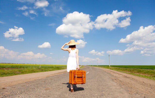 여행이란
우리가 사는 장소를 바꿔주는 것이 아니라
우리의 생각과 편견을 바꿔주는 것이다.

 -아나톨-