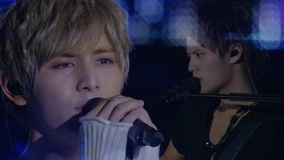 inoomirrm's tweet photo. おはよう🔆🔆🔆

今日はやまけとの日🌸❤️

3月14日〜時計  を聞くべし！👂💜🌈 https://t.co/xlu5eJeahN