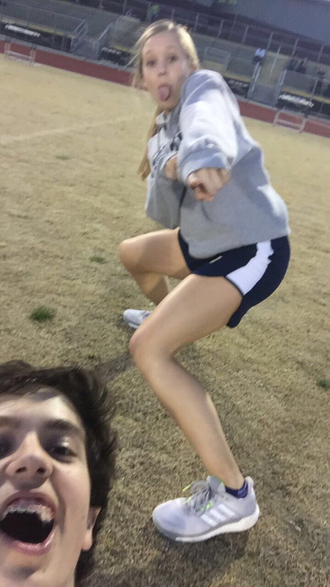 dea2kool's tweet photo. @HannahPip2468 happy birthday! Hope your day is great and fantastic https://t.co/8Nqs8P2OcC