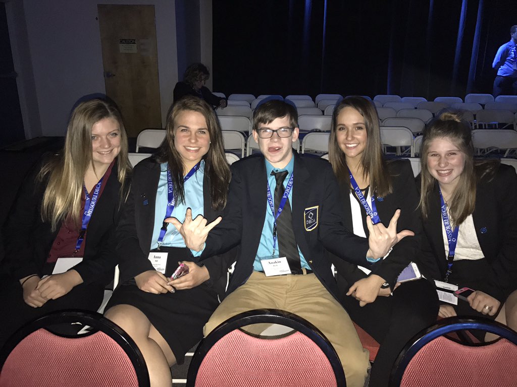 SavannahMODECA's tweet photo. Ready for Opening Ceremony! #MODECASCDC #SHSProud #DECAisLife https://t.co/5C0Hr5y1fa