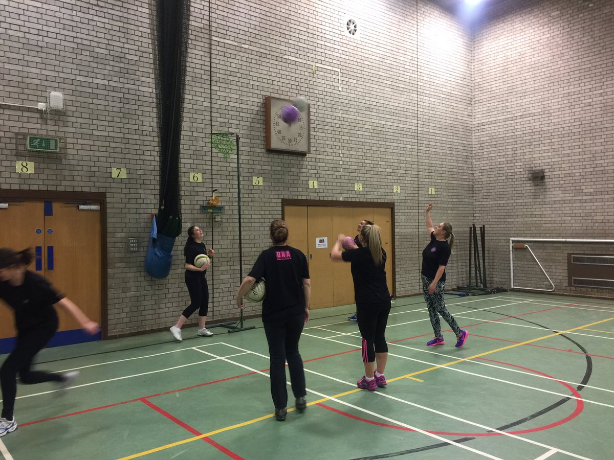 lightningB2Net's tweet photo. A busy night down at Back to Netball @IhlWigan https://t.co/pIPud7os1t