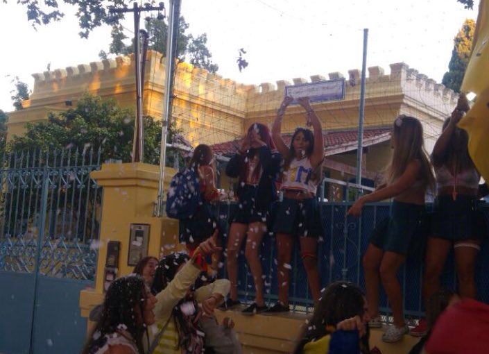 ochoaalexia1's tweet photo. Modelo marmol❤️💛💙 https://t.co/AasbsPWQj3