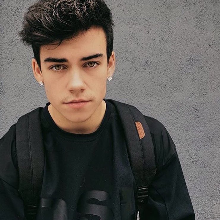 imacuallywes's tweet photo. anyone would be lucky enough to stare into those eyes, like a pool of heaven https://t.co/lqjdW4kYCA