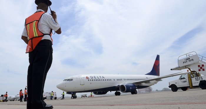 SinEmbargoMX's tweet photo. La compañía estadounidense Delta Air Lines anunció que completó la compra de un 32 % de las acciones de Aeroméxico https://t.co/ZbijiU4mHl https://t.co/UwSFHBP0SG