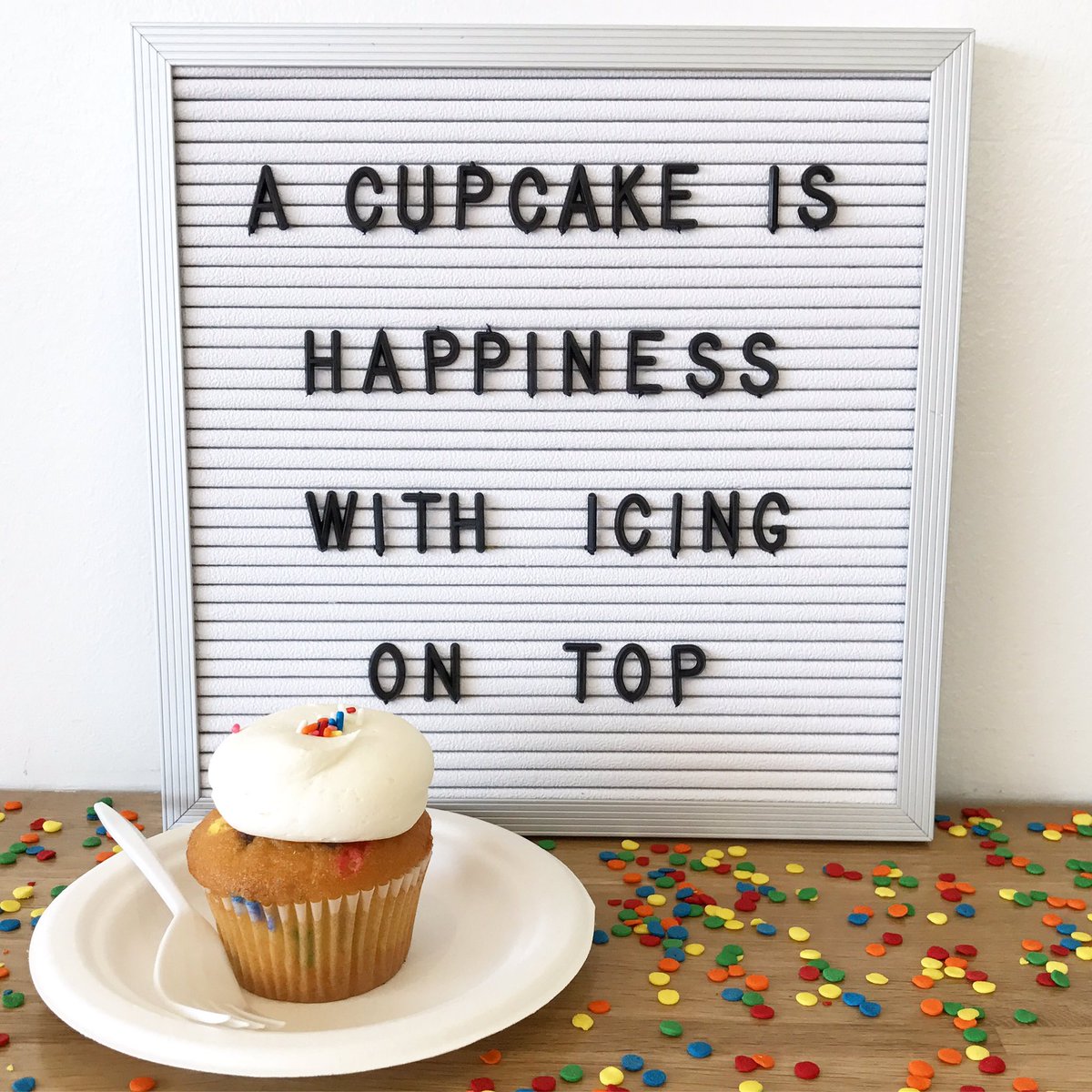 DuffsCakemix's tweet photo. A day without a nap is like a cupcake without frosting ๐๐ฐ Happy National Napping Day! ๐ด #napsovereverything #duffscakemix #cupcakes #sleep https://t.co/8zR7slqc7r