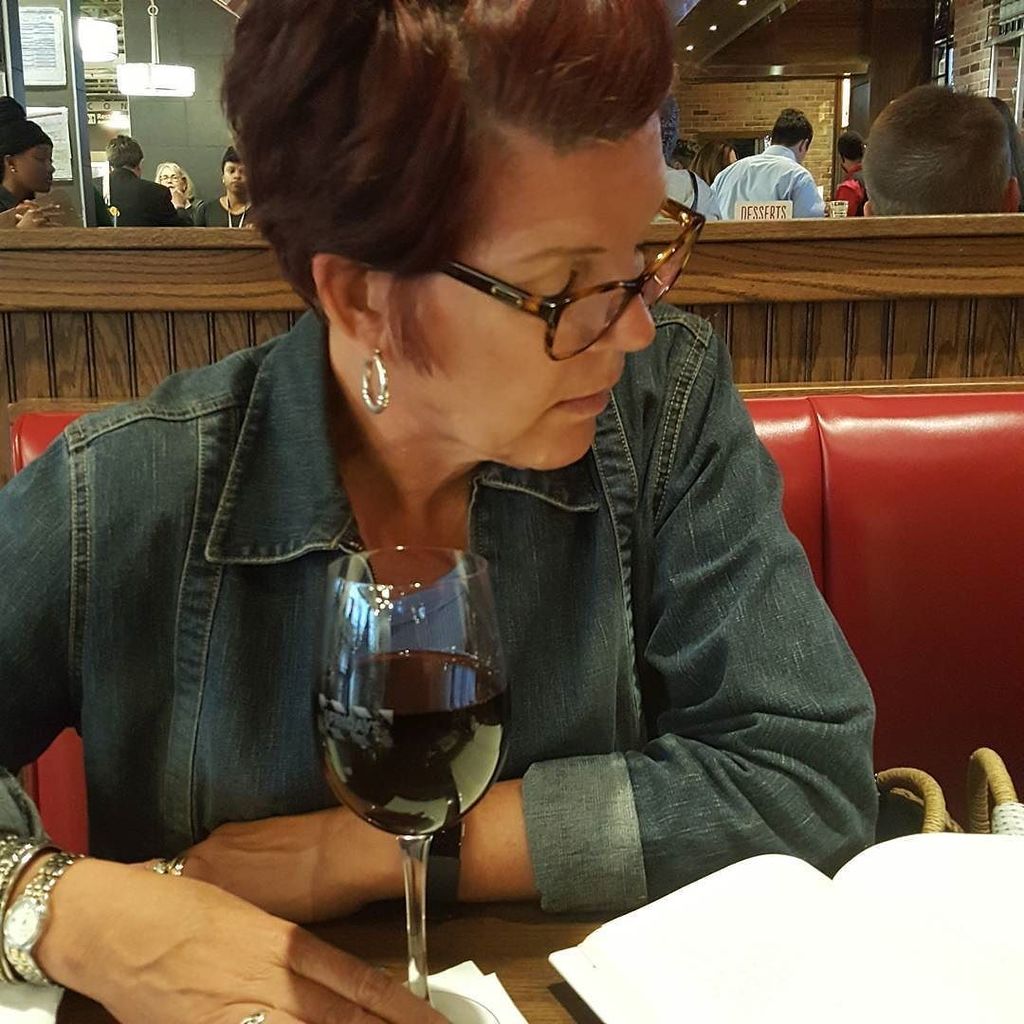 _JeffClark_'s tweet photo. This is what a five hour layover in Hotlanta looks like. #morewineplease. #JeffreyClarkAge… https://t.co/fEWQlpVzdf https://t.co/wAhKY6etvr