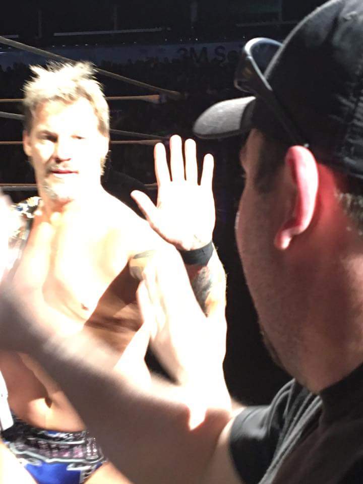 Amack453's tweet photo. @DoubleG_62IMPS Last night I got a high five from @IAmJericho What did you do? https://t.co/0kxie8yK1s