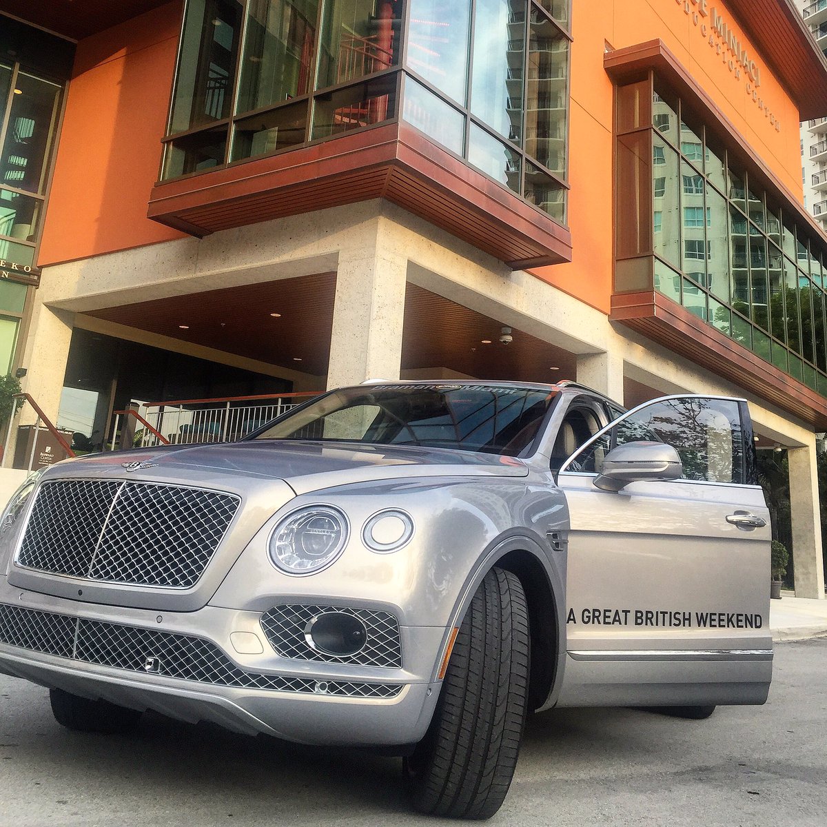 BritWeek's tweet photo. It's almost showtime! @BentleyMotors #britweekmiami #musicmonday https://t.co/5sd13VLKRL