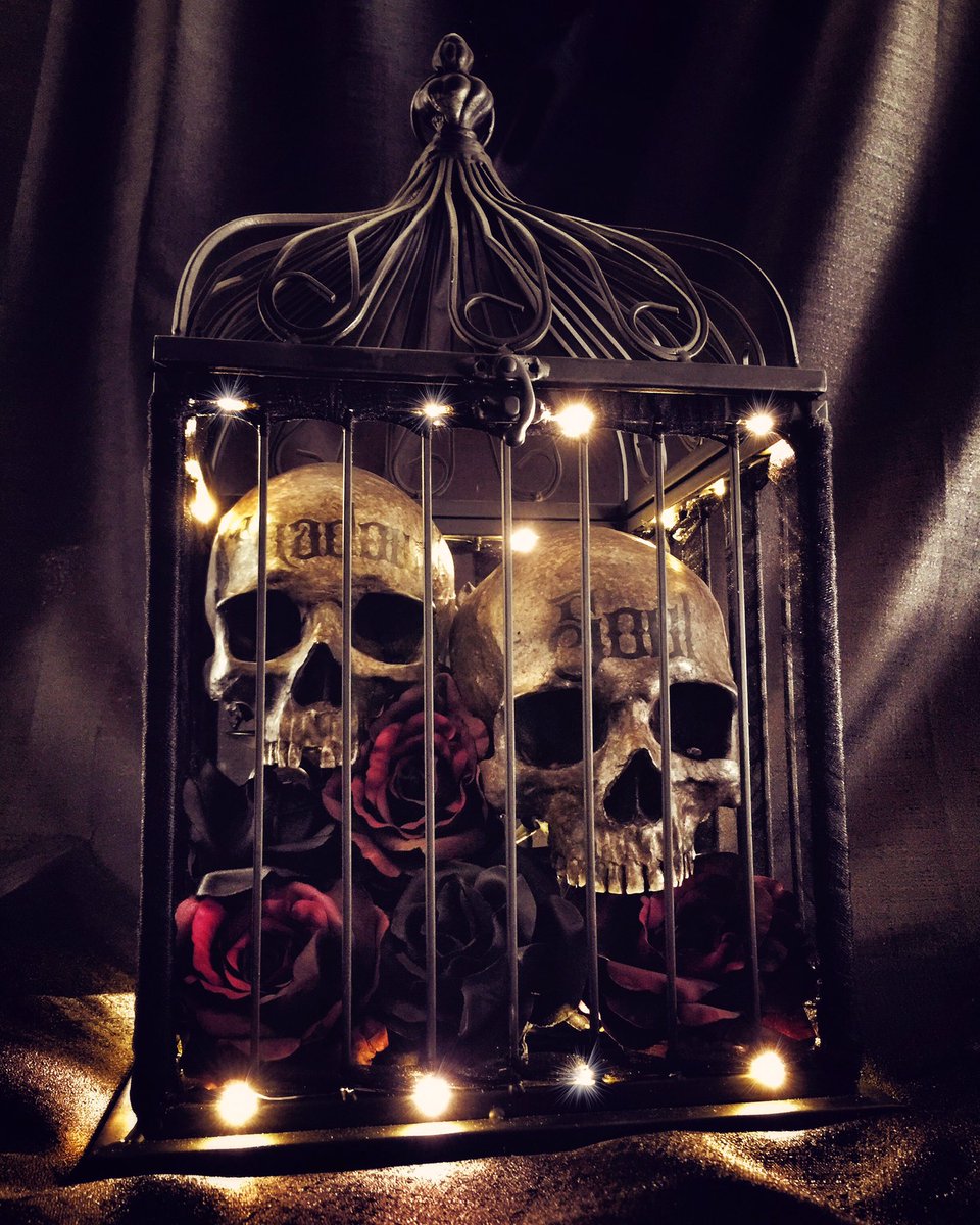 April_Slaughter's tweet photo. Here's hoping I did #PabloNeruda justice. #ShadowAndSoul #slaughterskulls https://t.co/Aq6otnH0Jb