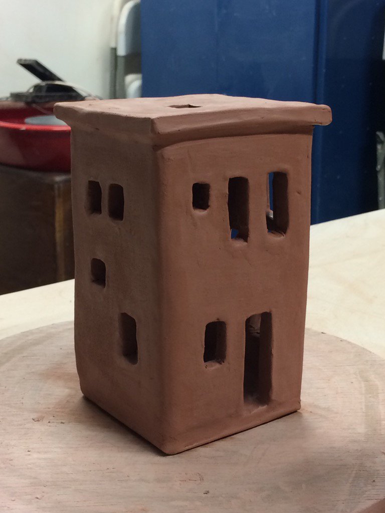 HelenT_tax's tweet image. Now, the question is, will all those joints hold? #slabbuilding #pottery