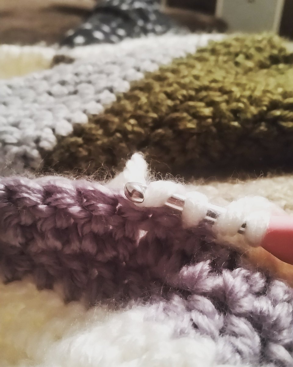 SolelySewing's tweet photo. Only 1 ball of wool to go. 😍
#crochet #crochetblanket #solelysewing #madebyme #wool #chunkywool #woolstash #creative #sofacrafting https://t.co/Zb1Jnab3CF