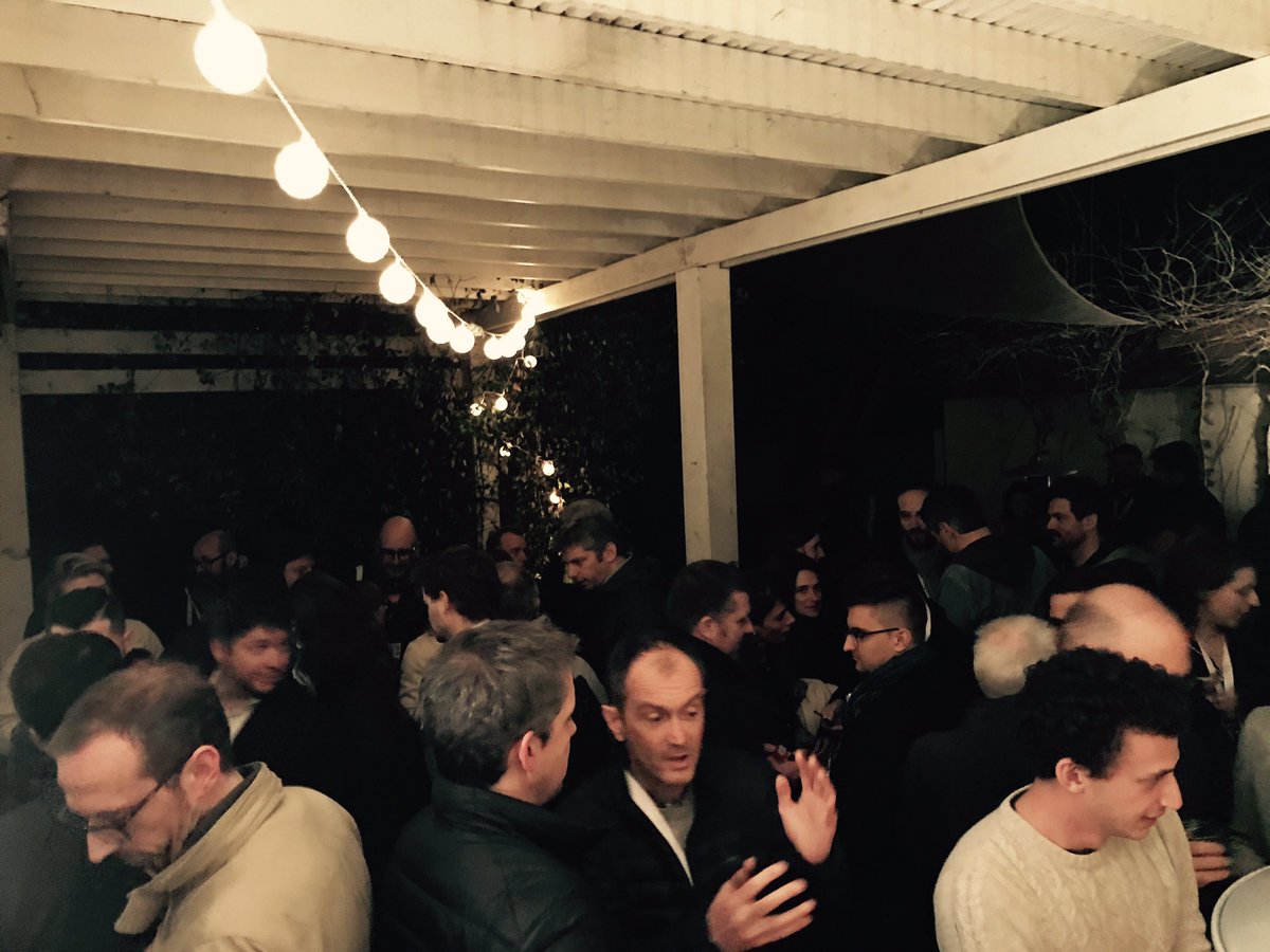 FrenchTechHouse's tweet photo. Super bon moment à la #bbqparty 2017 avec l'écosystème français 🇫🇷 et américain 🇺🇸 Merci à tous d'être venus si nombreux ! #austin #sxsw https://t.co/FXLkRsKpBm