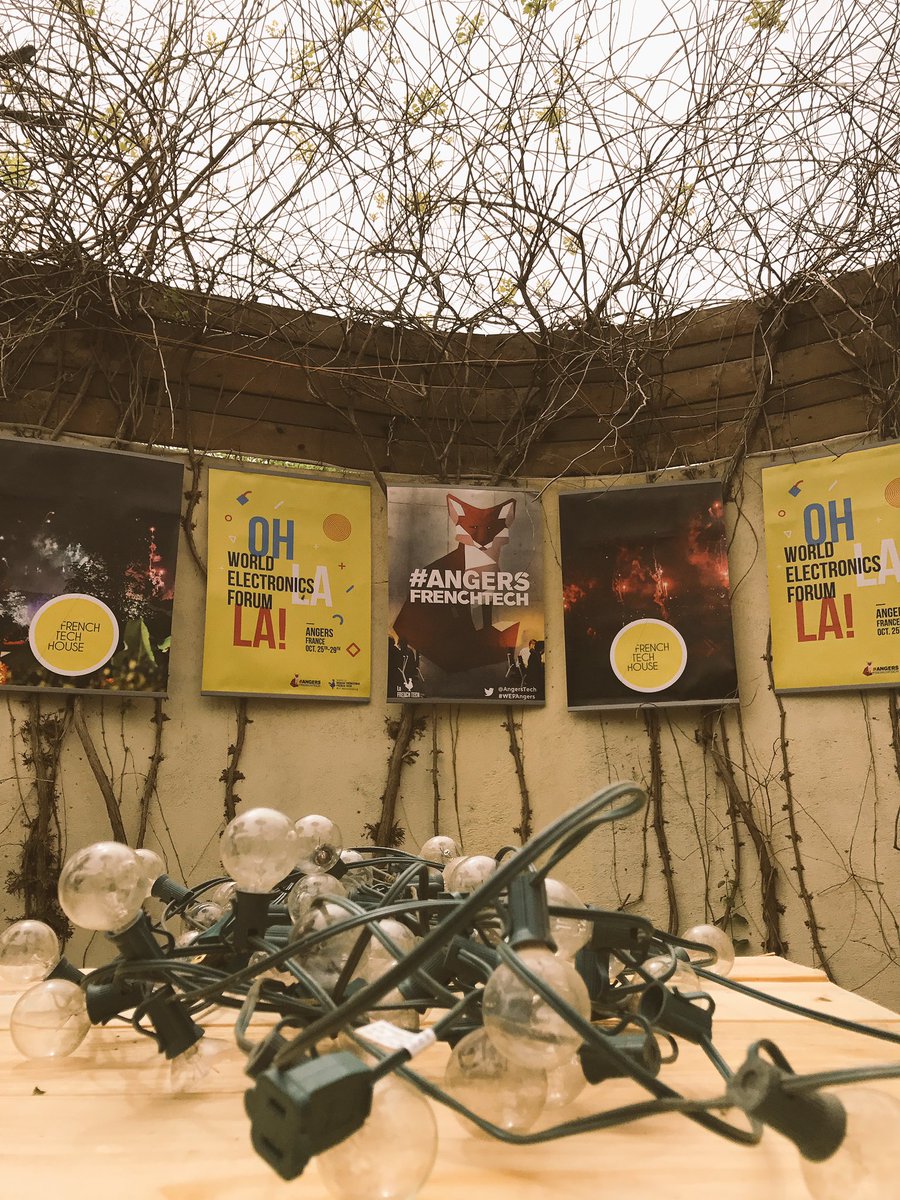 FrenchTechHouse's tweet photo. Super bon moment à la #bbqparty 2017 avec l'écosystème français 🇫🇷 et américain 🇺🇸 Merci à tous d'être venus si nombreux ! #austin #sxsw https://t.co/FXLkRsKpBm