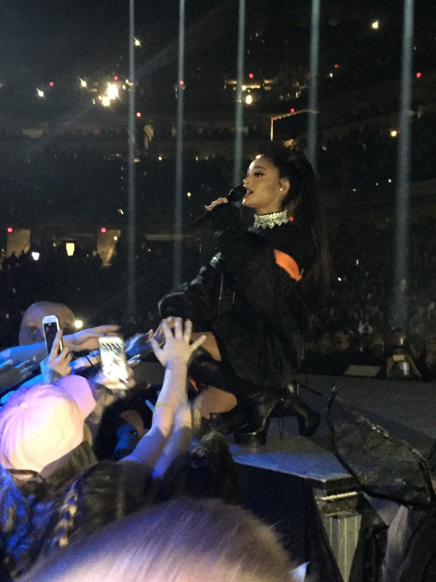 AG_PerfectP's tweet photo. #DWTIndianapolis 11/03 https://t.co/UwPGXuaAdH