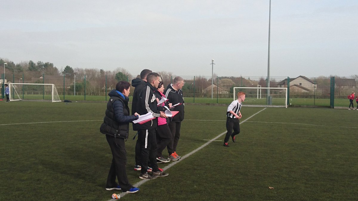 TEAMPEGW's tweet photo. PE staff discussing grades, ability and giving praise #attentiontodetails #crossmarking #Peinitsrealessence#scoresonthedoors gr8t days work https://t.co/hSd7Uqjs1Z