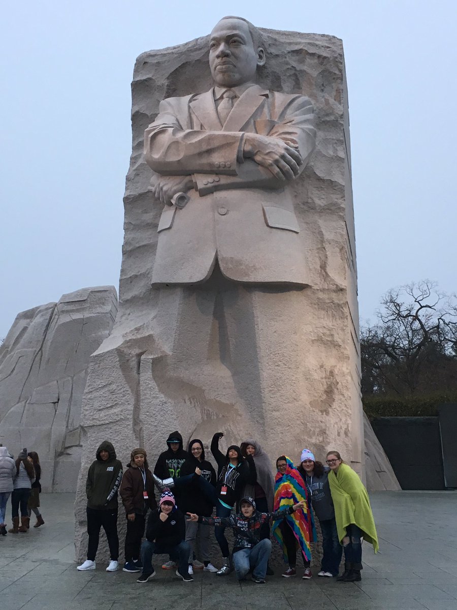 MrsBlaue's tweet photo. I teared up taking this pic at the MLK memorial. This diverse group of kids as friends is something he would be proud of!  ❤️ #PipkinDC https://t.co/xuUe8t2zTx