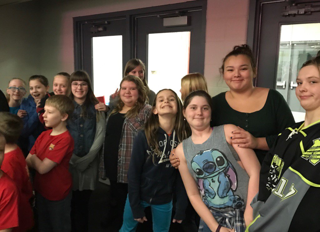 KristinWiese's tweet photo. Sign Language Club prepping for O Canada at the Wolverines game on Thursday! They did such a great job! @s_ryder_w https://t.co/1YTvfI7f3V