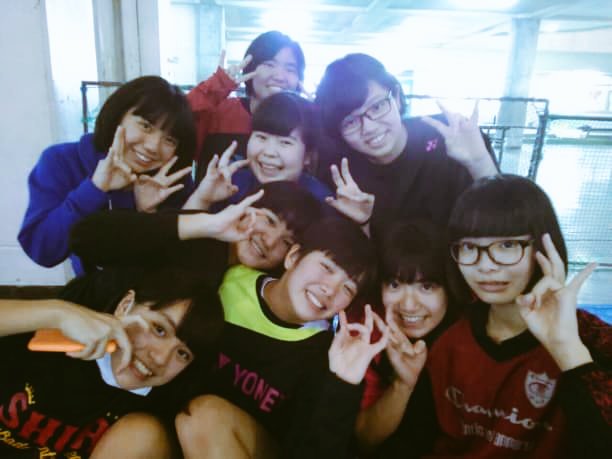 女バドに追い出された🎊🎊
たのしかった〜やばい
腹筋も腕も全部筋肉痛。
人数が多い首里中女バド👋