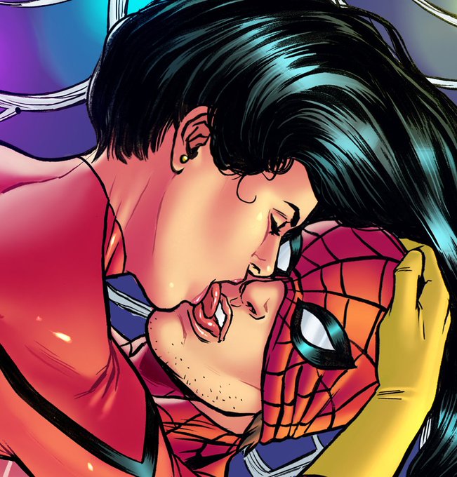 18. Spidey and Spider-woman hot kiss! #hotkiss. #rositaamici. 