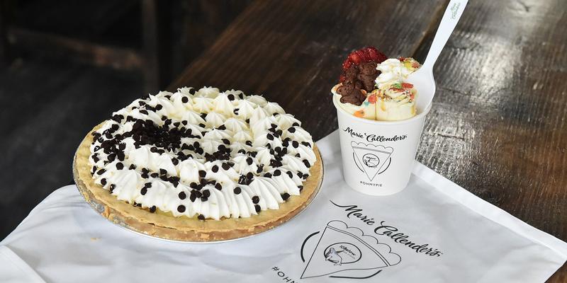 ParentingPatch's tweet image. Satisfy your sweet tooth with a @_MarieCallender pie topped with one of these ice cream flavors. #OhMyPie #PiDay #ad bit.ly/2miBXP4