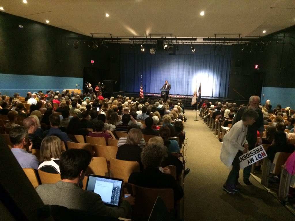 johncarrollcw6's tweet photo. Full house for Rep. Scott Peters town hall. His answers to constituent's questions tonight at 10 on @CW6SanDiego! https://t.co/M25jXLlH9g