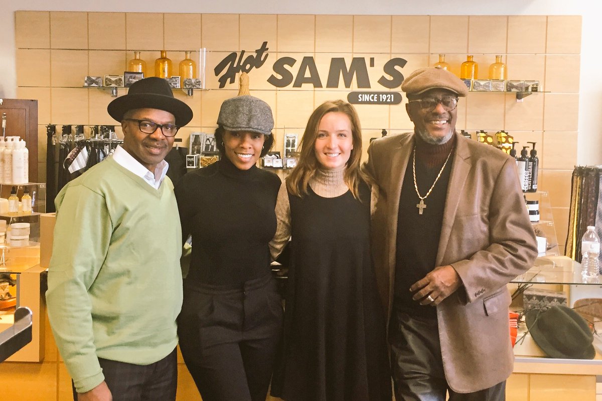 NativeNewcomer's tweet image. Pam Taylor, @venture4america Fellow &amp;amp; Newcomer to #Detroit, rmet with Hot Sam's Clothiers, Native business est. 1921 to write their story!