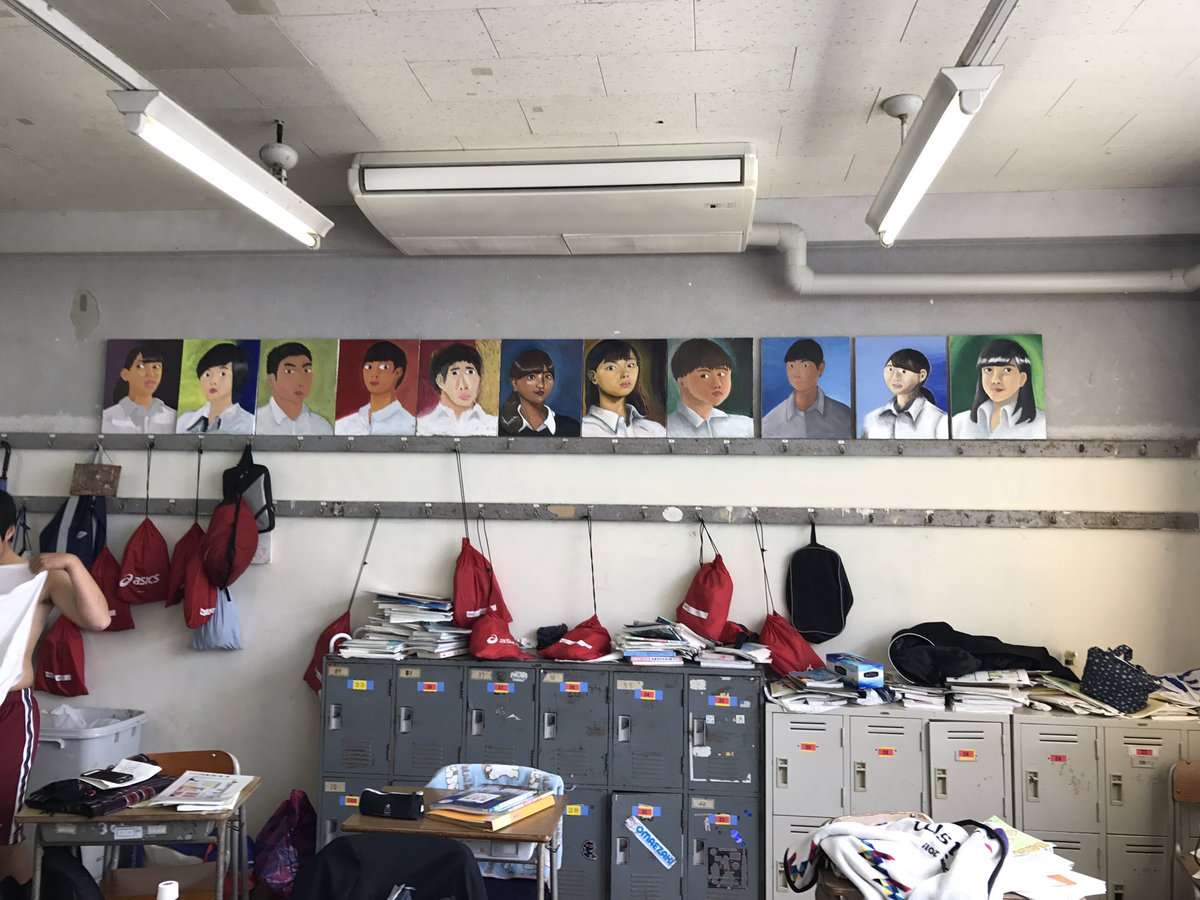 18HRbot7's tweet photo. 個性豊かな自画像たくさん💪🏻💪🏻💪🏻
特に右から二番目。 https://t.co/9lkSRZI37S