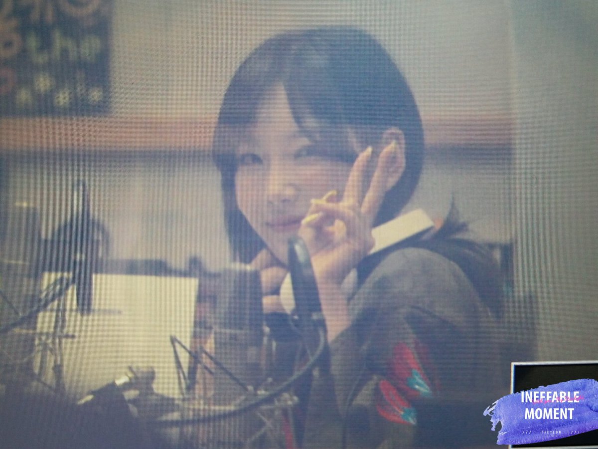 [PIC][14-03-2017]TaeYeon trở thành khách mời trên "KBS CoolFM Park Jiyoon's Gayo Plaza Radio" + Ghi hình cho chương trình "KBS Yoo Hee Yeol Sketchbook" vào hôm nay - Page 2 C626X8KU8AAR4d4