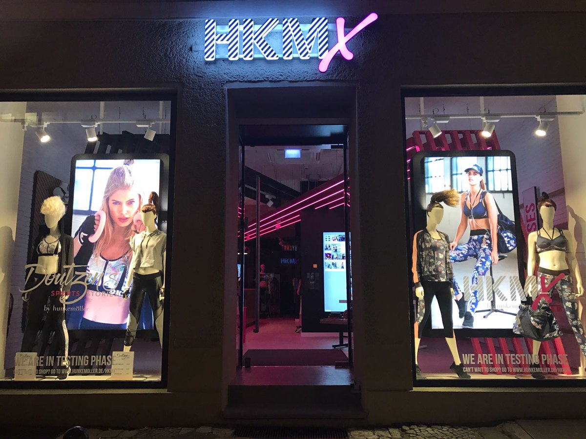 B-Box Berlin what for a great Store <a href="/Jasmin2punkt0/">Jasmin Kutzer</a> @Inga751 @jaakke_anne