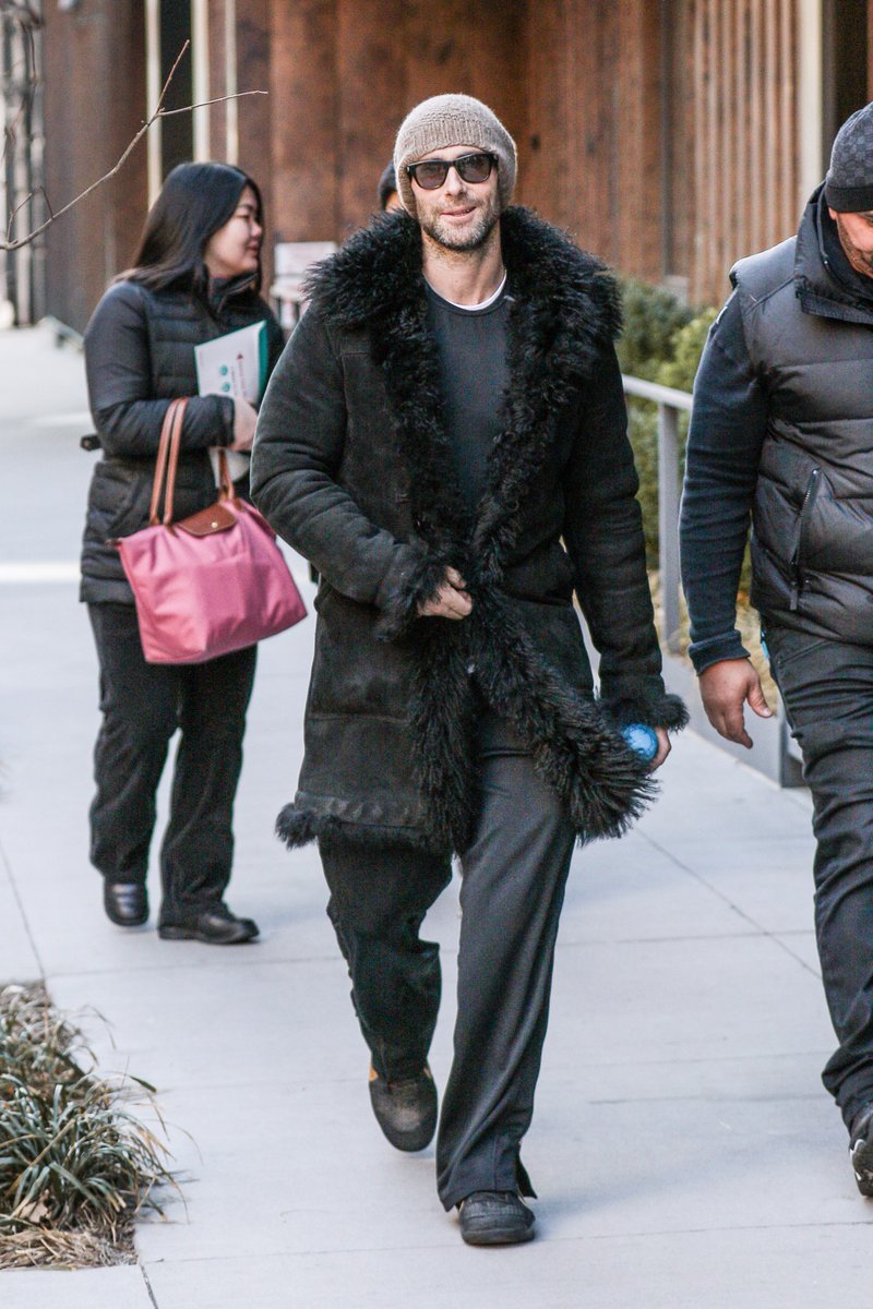 celebrutopia's tweet photo. HQ's of Adam Levine and friends strolling in Soho, NYC (March 13) - https://t.co/NCXeTU85vD https://t.co/MsQTlpWQFZ