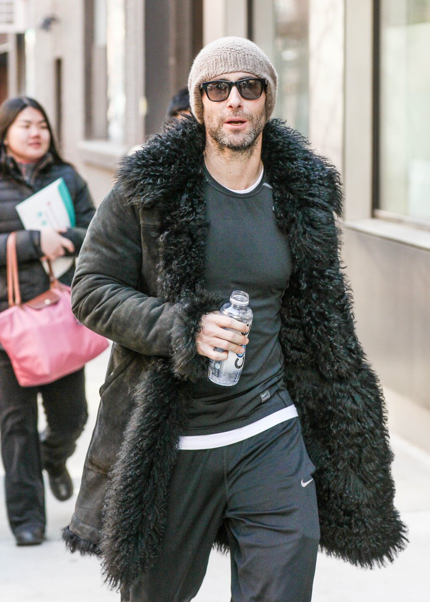 celebrutopia's tweet photo. HQ's of Adam Levine and friends strolling in Soho, NYC (March 13) - https://t.co/NCXeTU85vD https://t.co/MsQTlpWQFZ