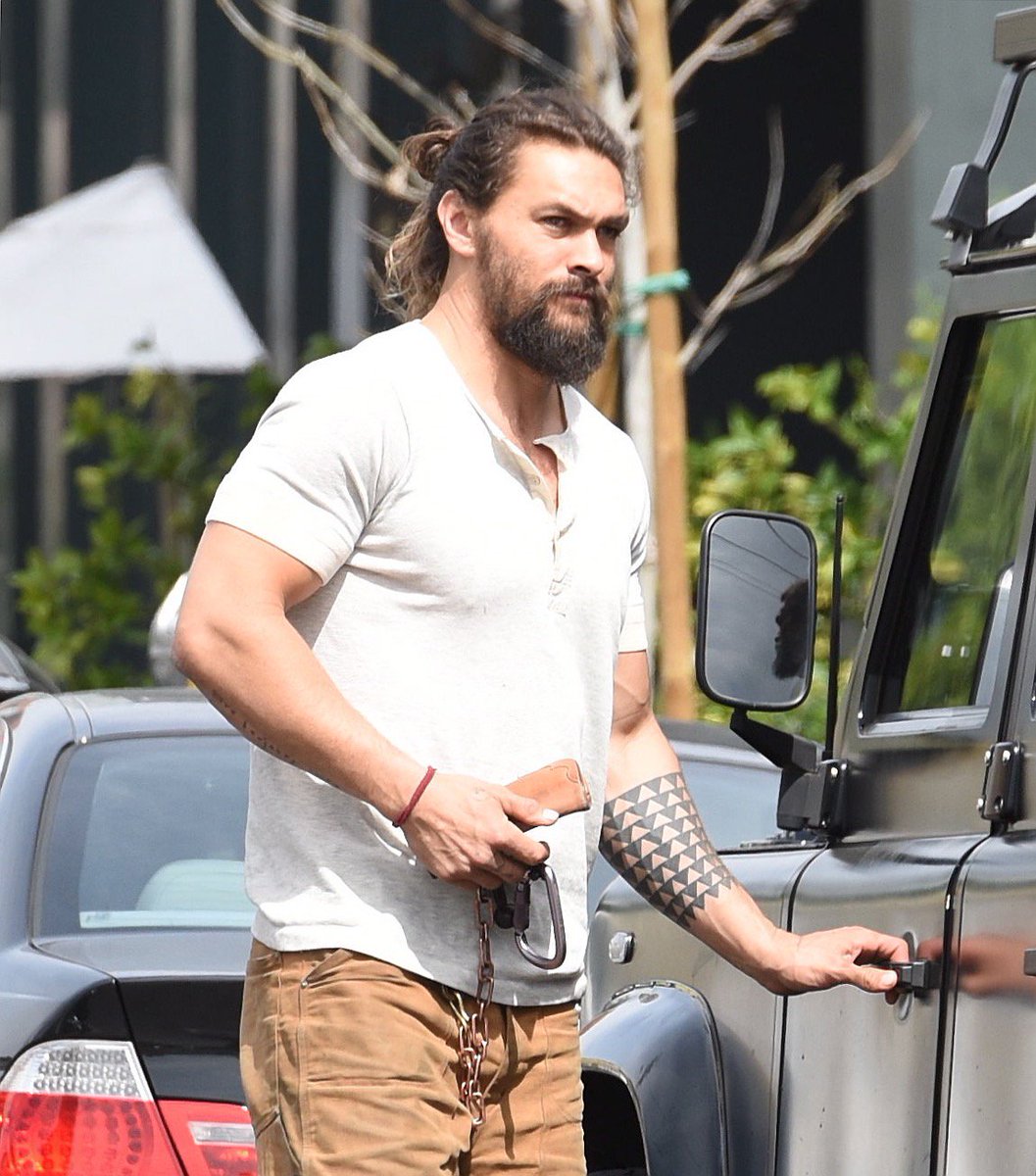 celebrutopia's tweet photo. HQ's of Jason Momoa out in Beverly Hills (March 13) - https://t.co/NCXeTU85vD #jasonmomoa https://t.co/y2H0eBRRQn