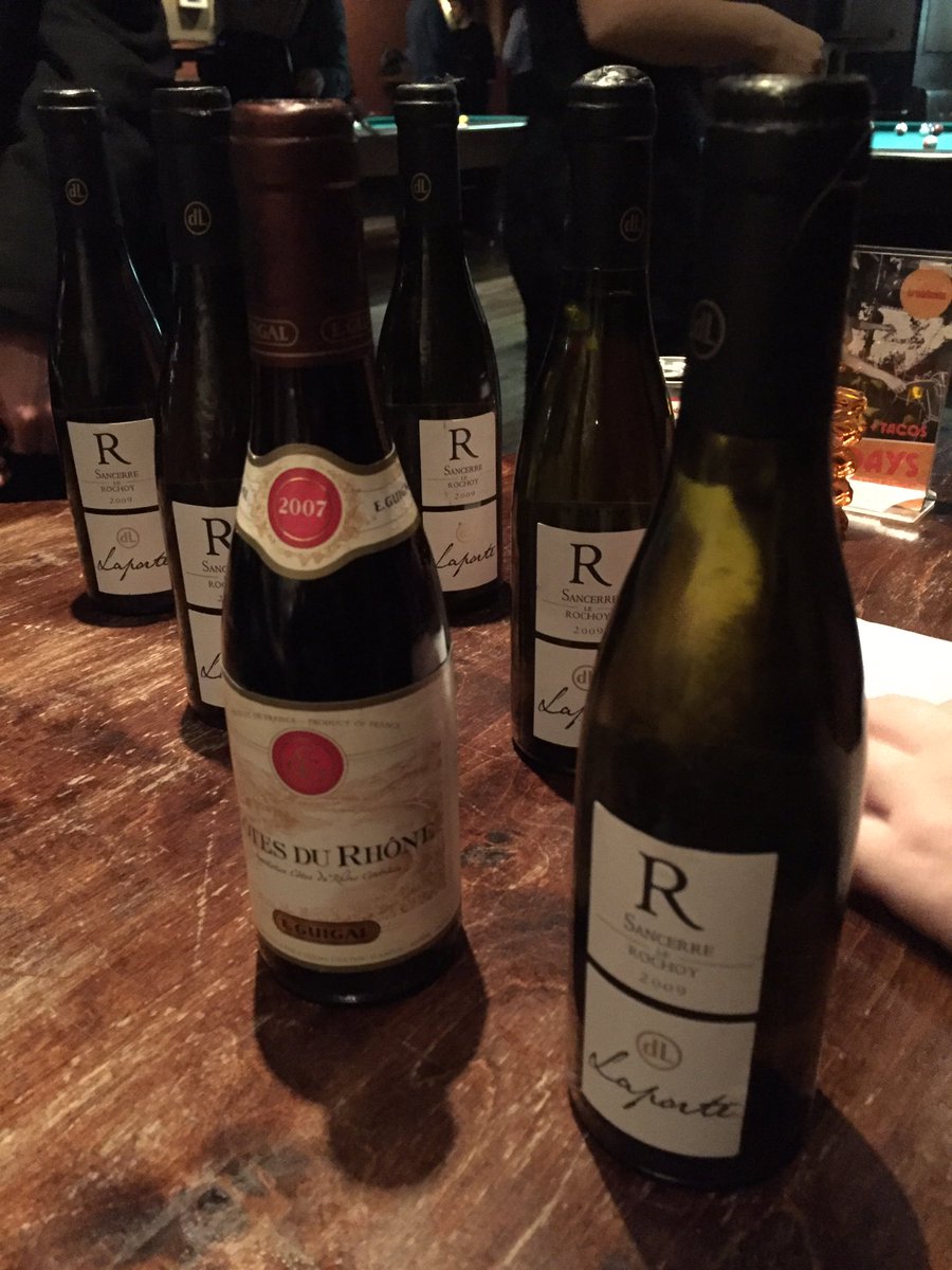 TriviaSam's tweet image. No bottle for tonight's prize = half BOTTLEZ of vino