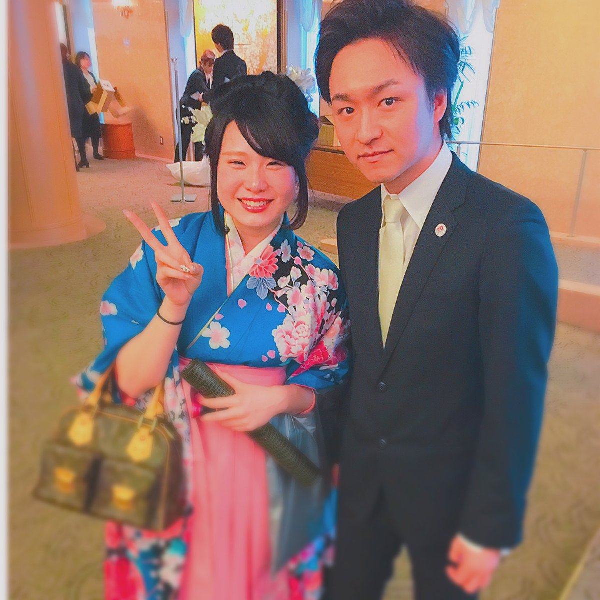 _03xIII's tweet photo. ２０１７.０３.１３
ル・トーア東亜美容専門学校
卒業しました🙌🏼🙌🏾🌷💭💭💖🌈

入学したときは軍隊学校かと思ったり卒業するまでは永遠に宗教学校 思ってたけどトータルで最高な学校でした🍭💟🍭💟🍭💟

いっぱいのおもろい友達に出会えて幸せな2年間でした🐇💜 https://t.co/vcXLOfnYJI