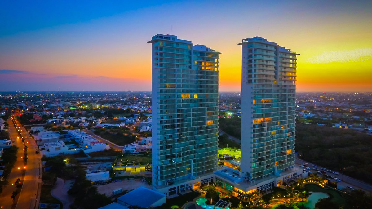 fromtheskymx's tweet photo. Atardecer desde las torres más altas de #Yucatan @CountryTowersMX 🌇 https://t.co/QkabP0PI7n